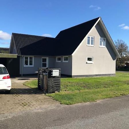 Hyggeligt Byhus Taet Ved Skov Og Togstation Ольбек Экстерьер фото